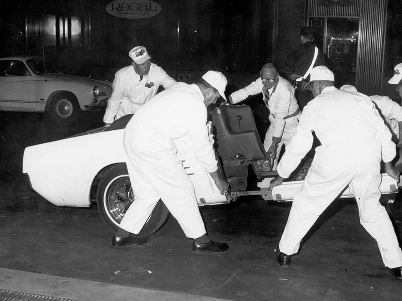 Un Mustang en el Empire State en NY