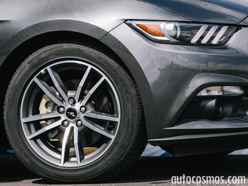 Ford Mustang EcoBoost 2016