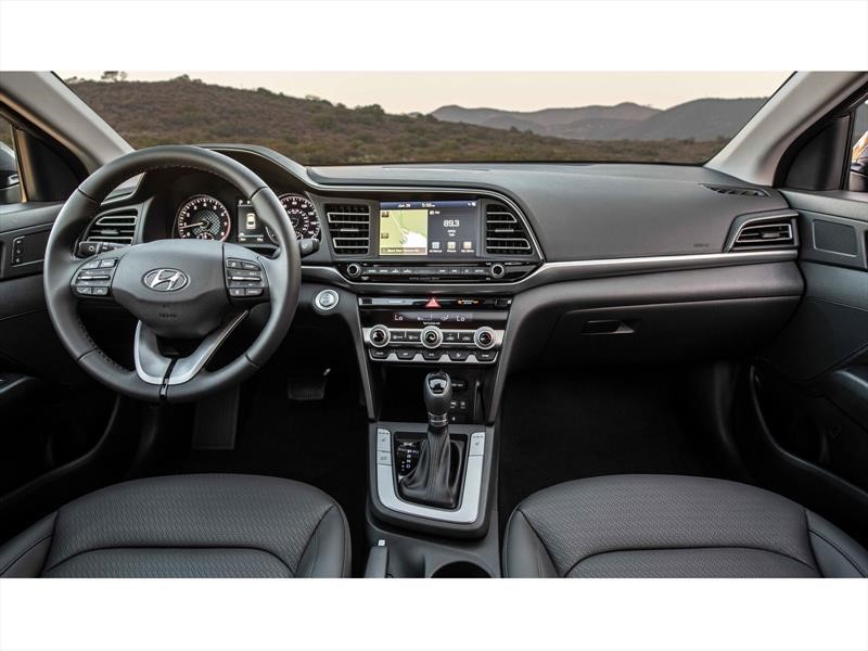 Hyundai Elantra 2019