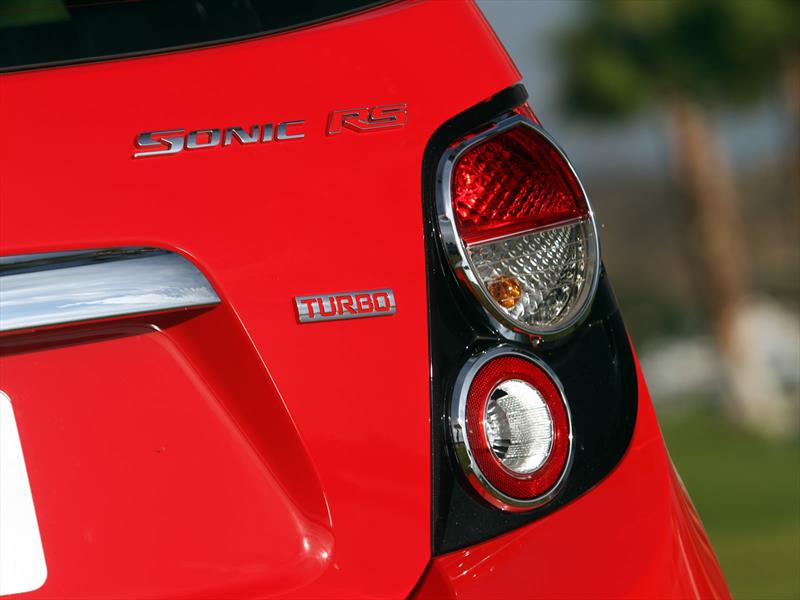 Chevrolet Sonic RS 2014