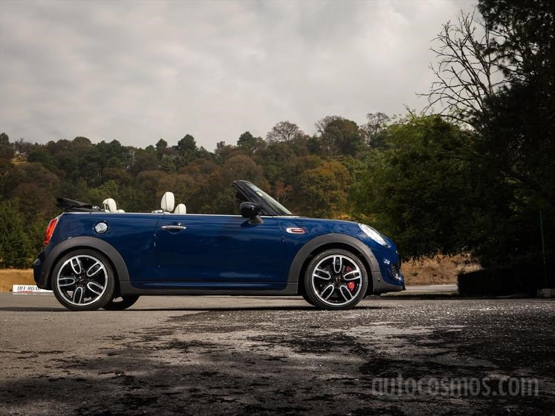 MINI John Cooper Works Convertible 2017