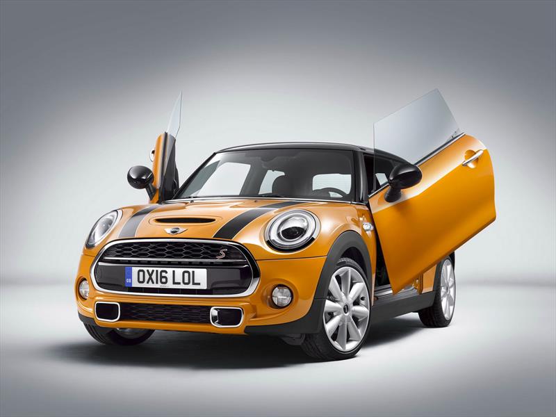 MINI estrena puertas de tijera