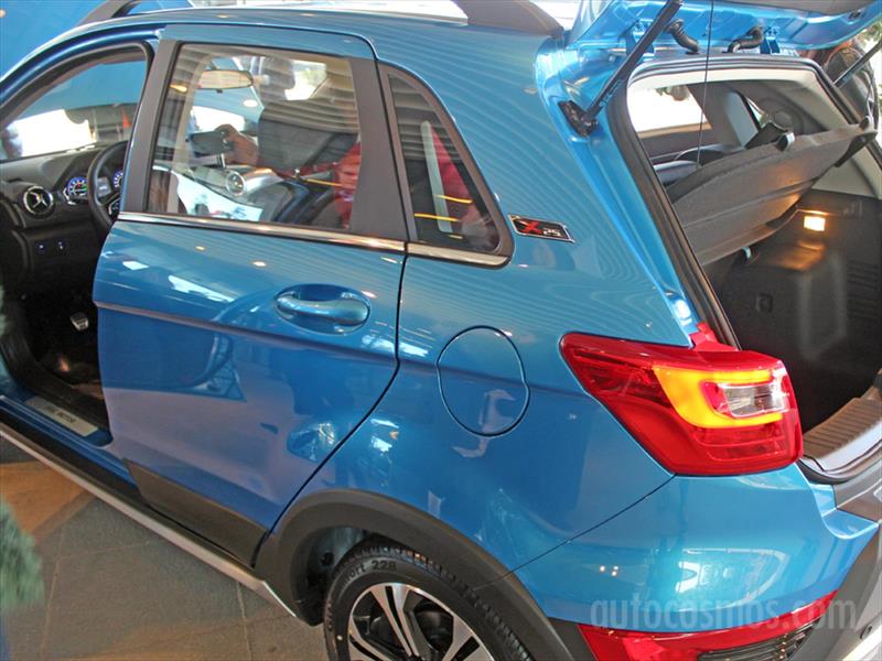 BAIC X25 Estreno en Chile