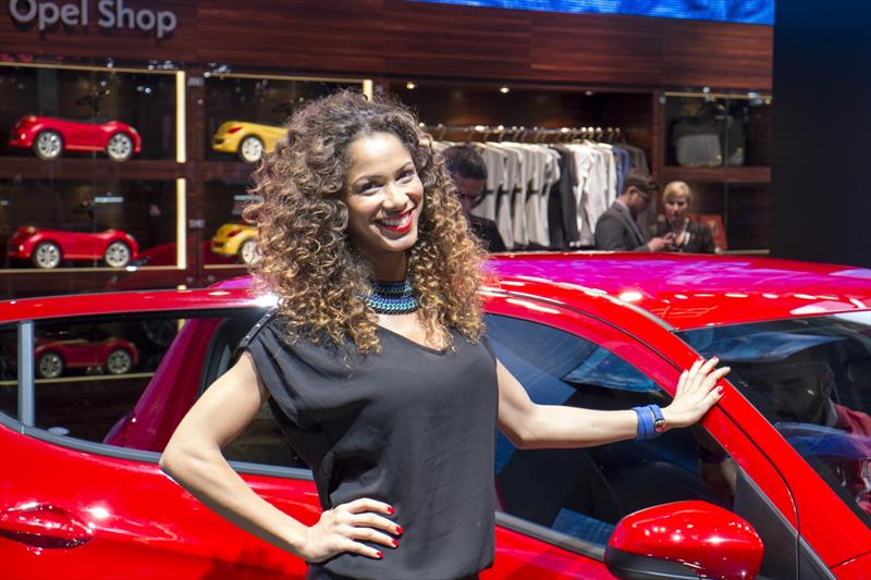 Las chicas del Auto Show de Ginebra 2015