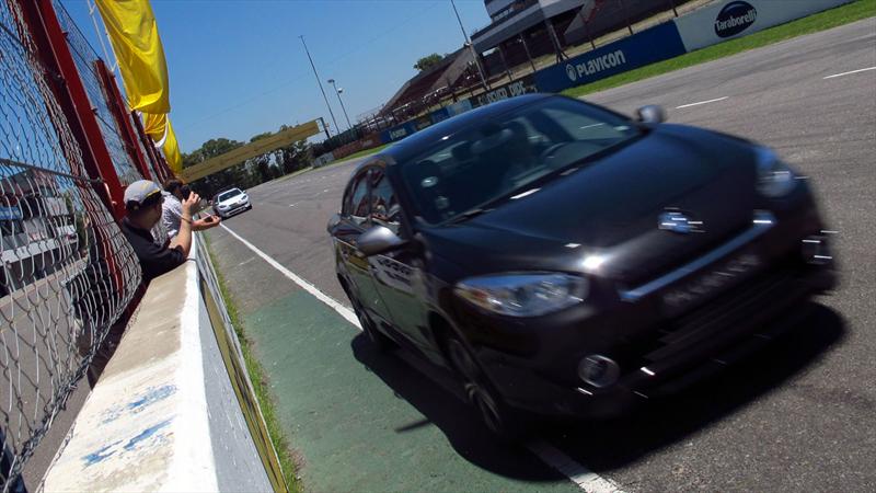Renault Fluence GT se presenta en Argentina