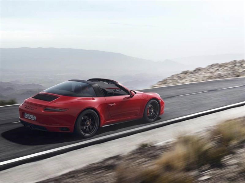 Porsche 911 GTS 2017