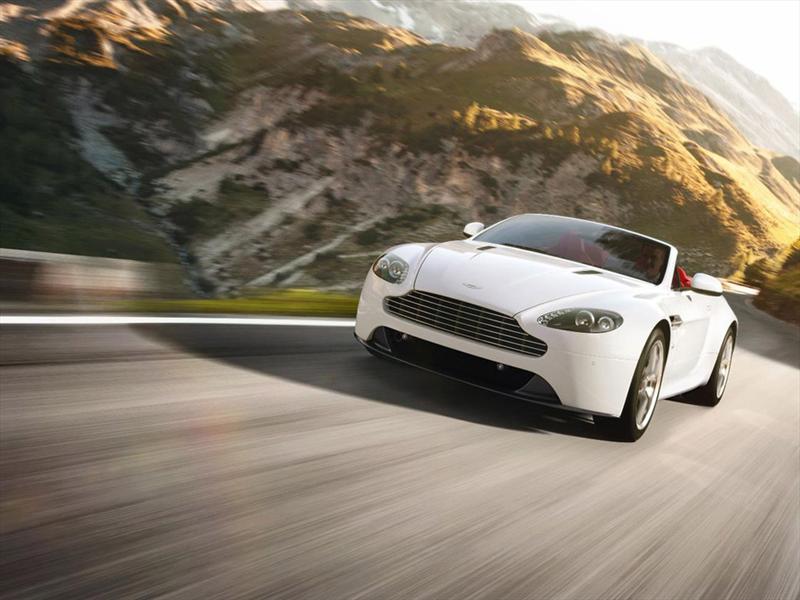 Aston Martin V8 Vantage 2012