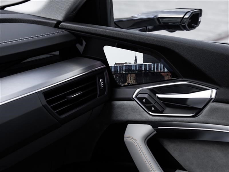 Audi e-Tron interior