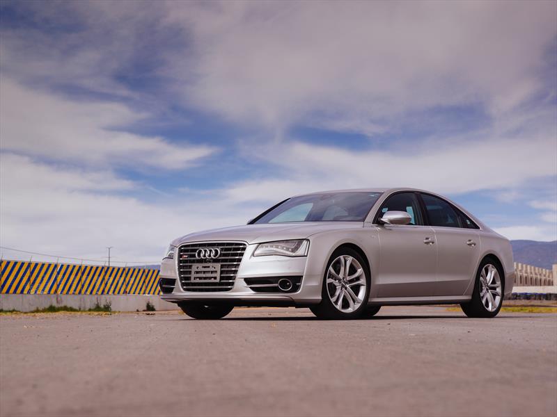 Audi S8 2014