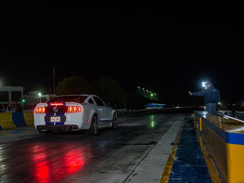 Arrancones nocturnos en Centro Dinámico Pegaso