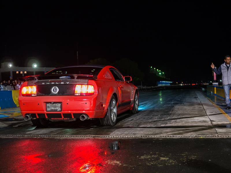 Arrancones nocturnos en Centro Dinámico Pegaso