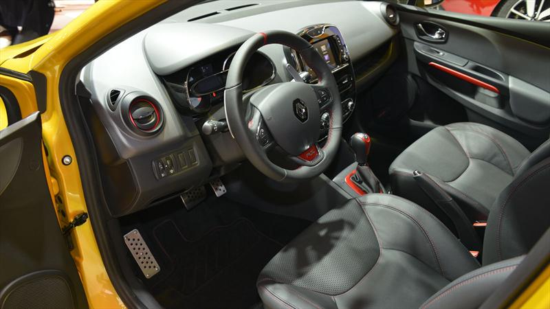 Renault Clio IV RS 200 en París 2012