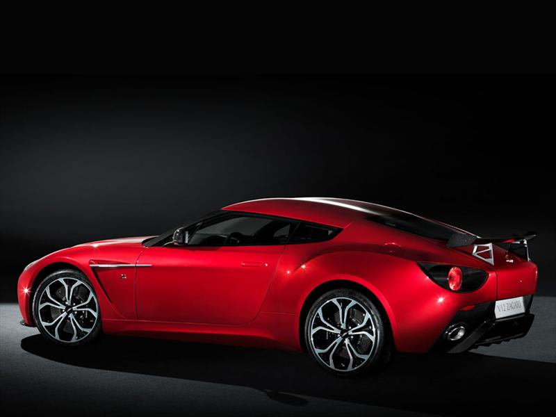 Aston Martin V12 Zagato en el Salón de Ginebra