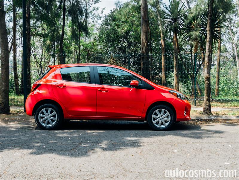 Toyota Yaris Hatchback 2015