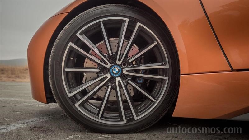 BMW i8 Roadster a prueba