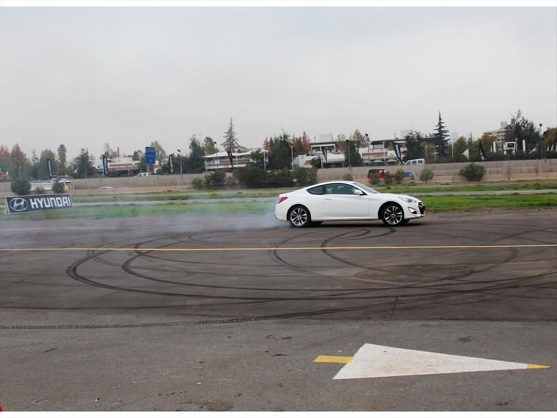 Hyundai Genesis Coupé 2012