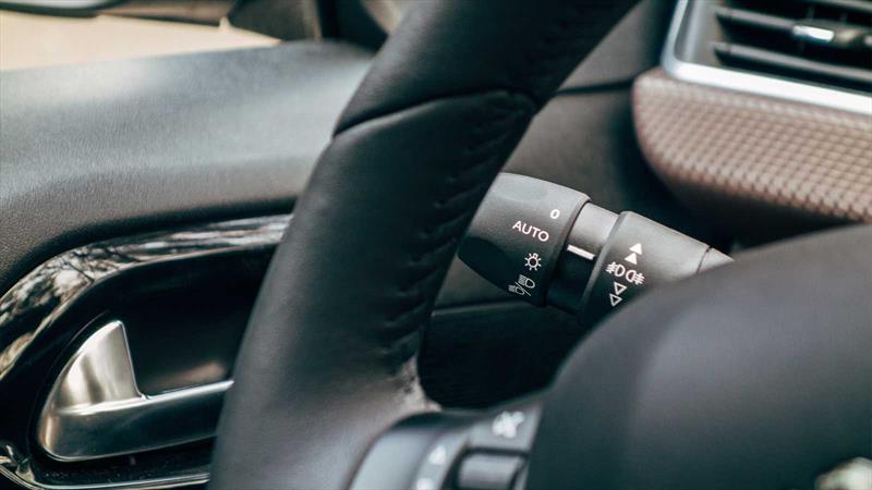 Peugeot 2008 2014