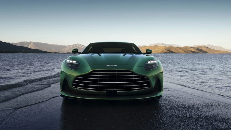 Aston Martin DB12