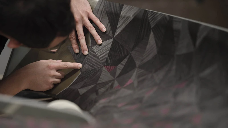 Rolls-Royce La Rose Noire Droptail