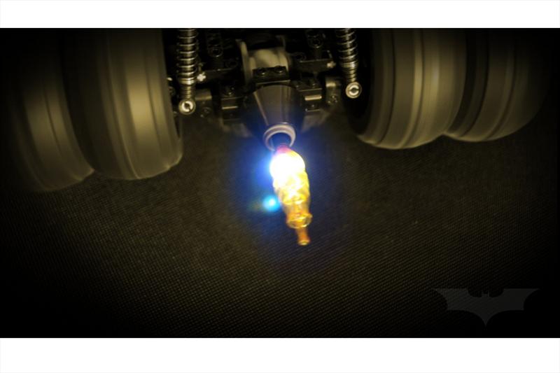 Batimóvil Tumbler de RC con piezas de LEGO