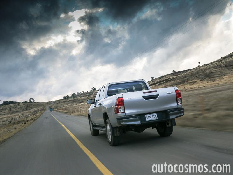 Nissan NP300 vs Toyota Hilux vs Mitsubishi L200