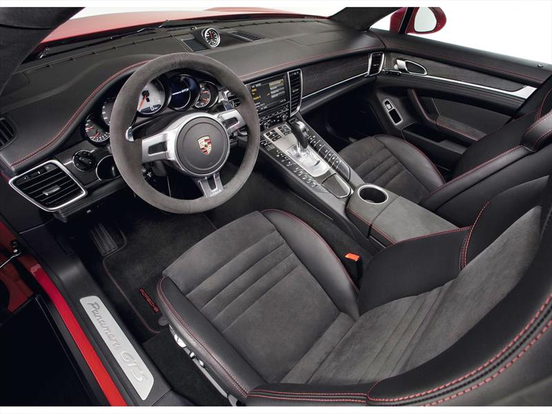 Porsche Panamera GTS 2012