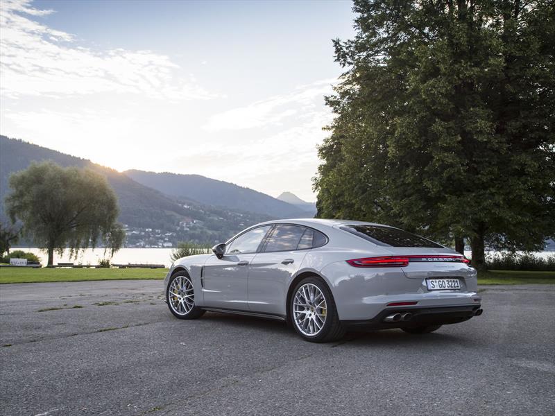 Porsche Panamera 2017