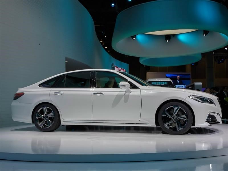 Toyota Crown Concept