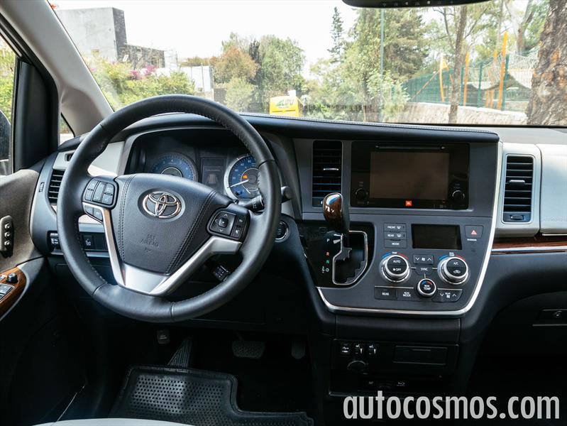 Toyota Sienna 2015