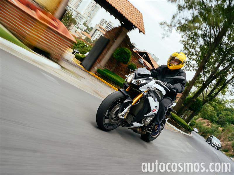 BMW S1000 R 2015