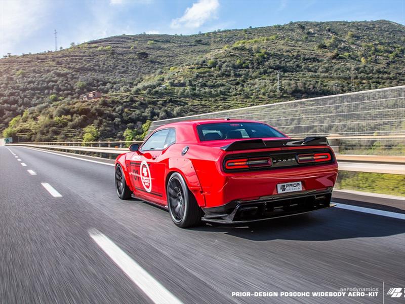 Dodge Challenger SRT Hellcat por Prior-Design
