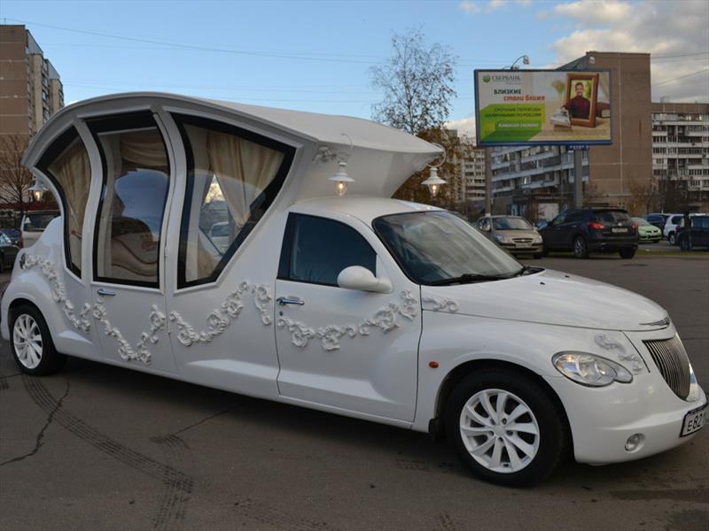 Chrysler P.T. Cruiser se convierte en limusina