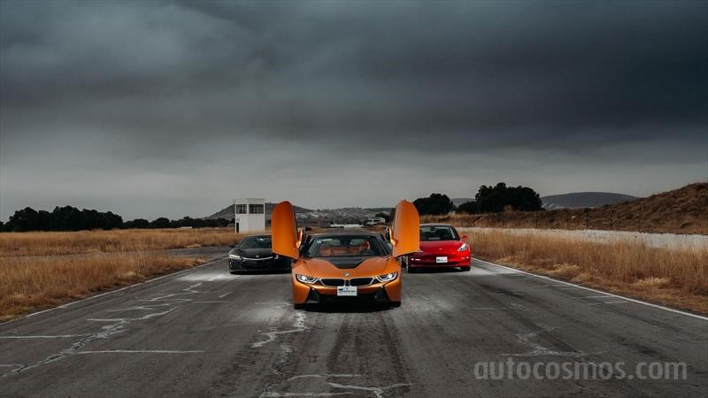 Tesla Model 3 vs BMW i8 Roadster vs Acura NSX