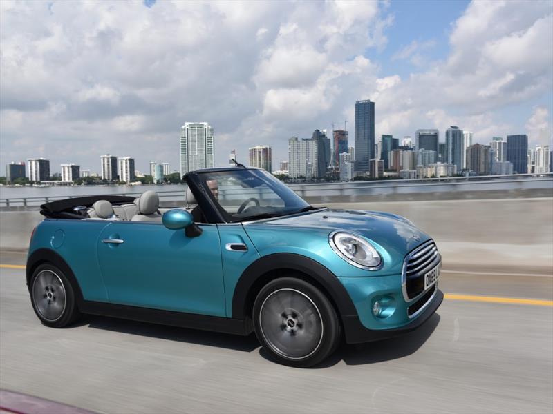 MINI Cooper Convertible 2016