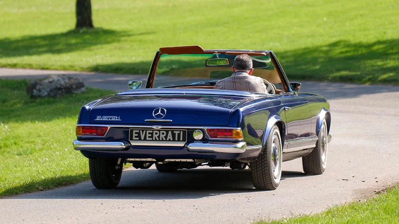 Mercedes-Benz W113 por Everrati