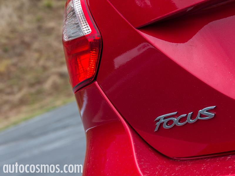SEAT Leon vs Mazda3 vs Ford Focus