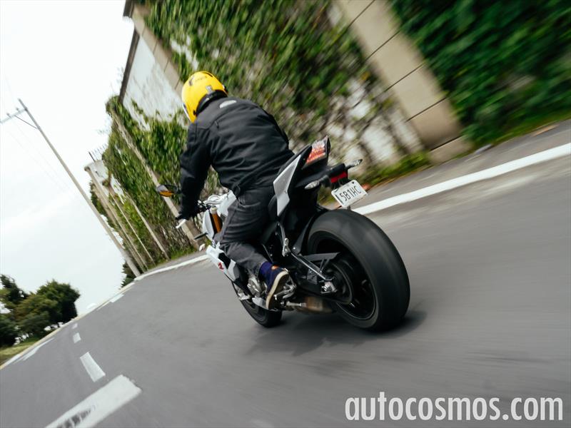 BMW S1000 R 2015