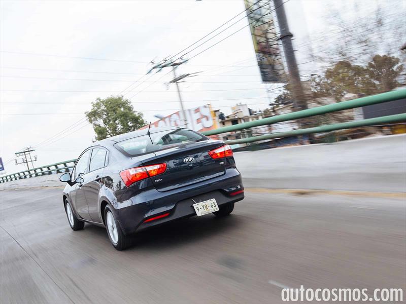 Kia Rio sedán 2016