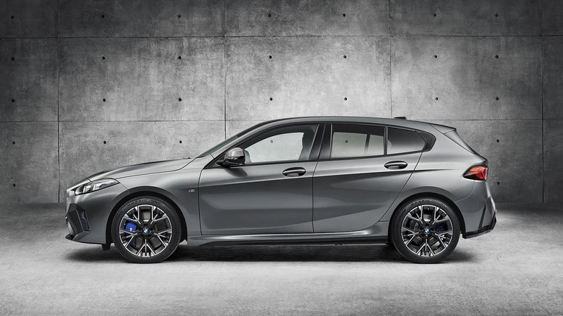 BMW 120 (F70) 2025