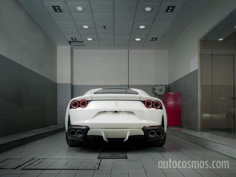 Ferrari 812 Superfast