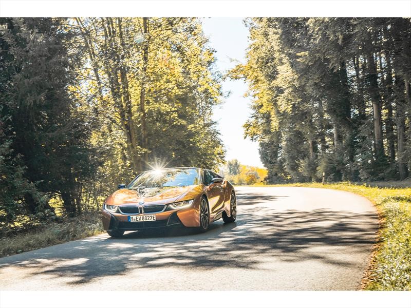 BMW i8 Roadster 2019