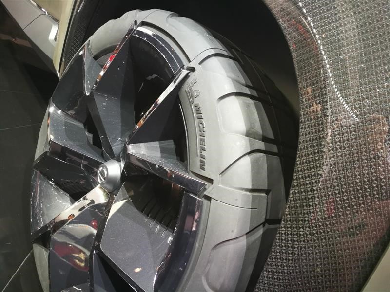 Nissan XMotion Concept