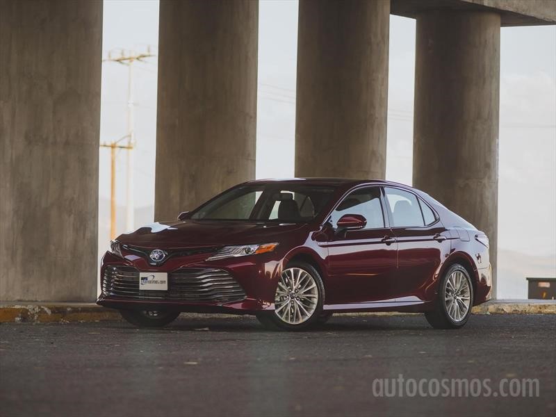 Toyota Camry Híbrido 2019