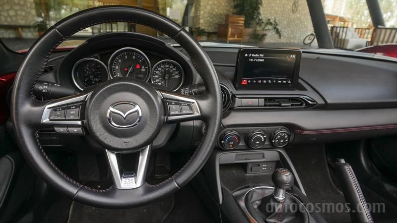 Mazda MX-5 vs Mazda MX-5 RF