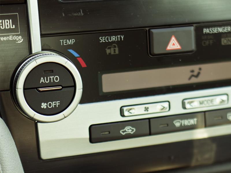 Toyota Camry XLE V6 2012