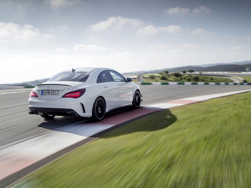El Mercedes-Benz CLA se renueva