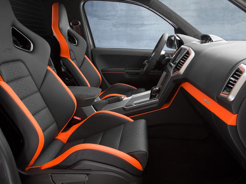 VW Amarok anticipa el nuevo interior para 2015