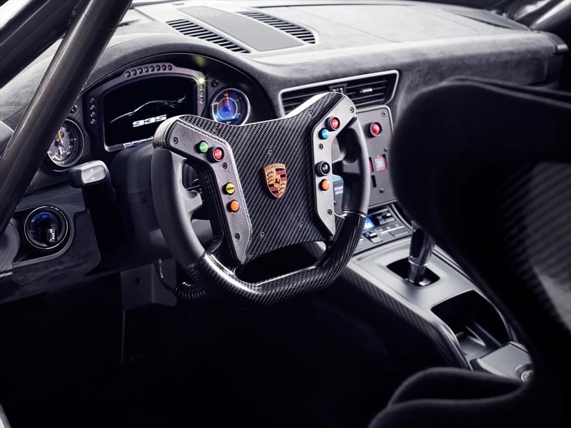 Porsche 935