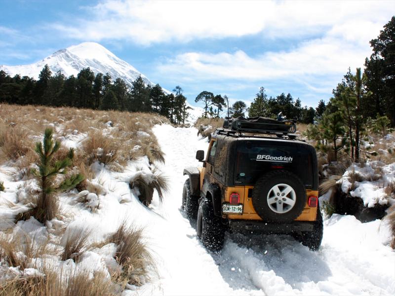 ¿Cómo conducir tu 4x4 sobre nieve?