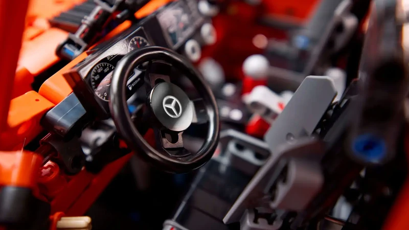 Lego Technic: Mercedes-Benz G 500